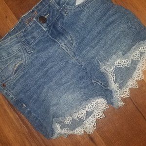 ♡ CUTE LITTLE GIRL DENIM AND LACE SHORTS ♡